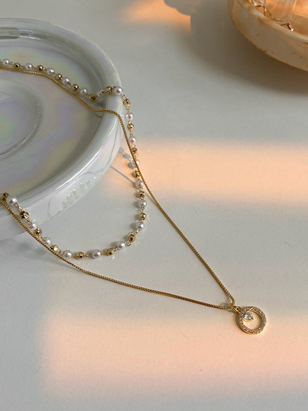 Double layer pendant necklace