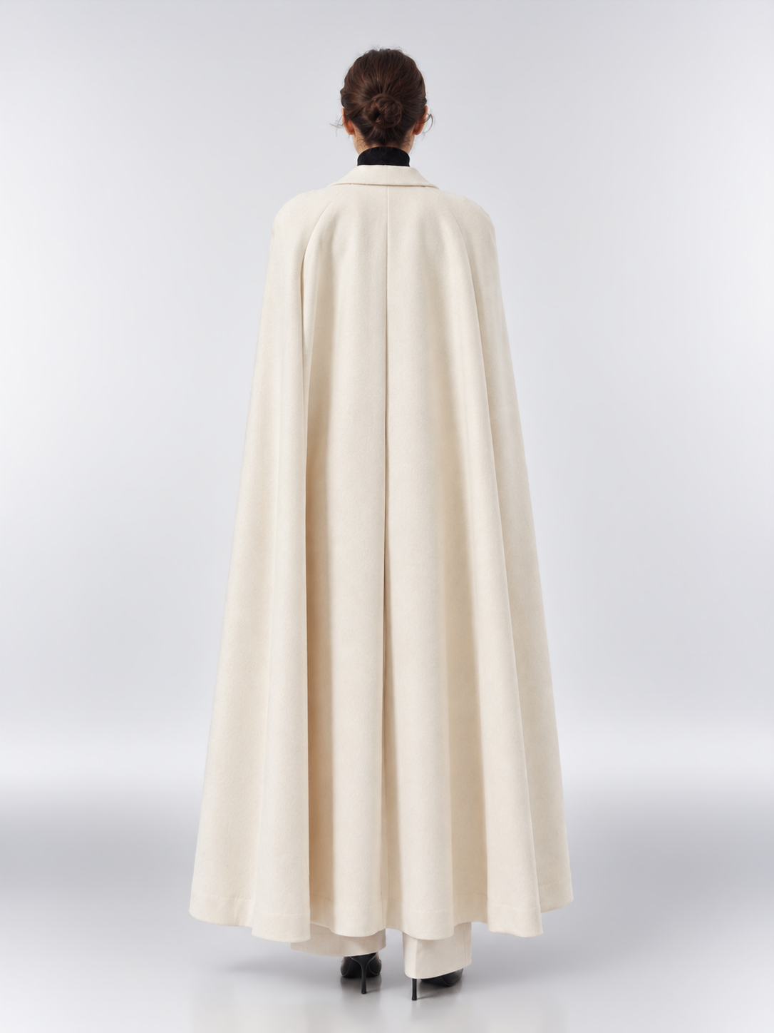 Elvaria Coat
