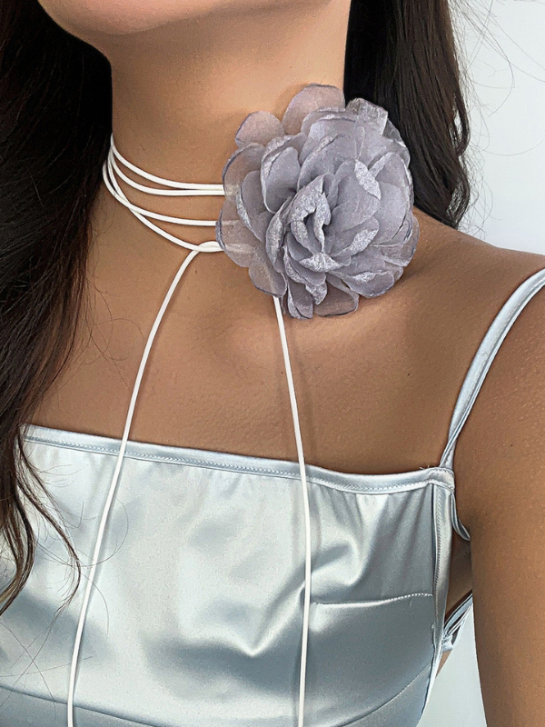 Creative flower necklace